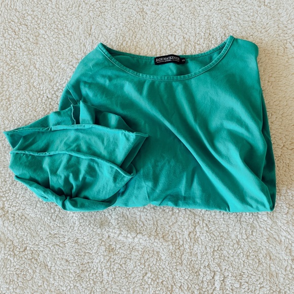 •Cute shirt• - Picture 1 of 3